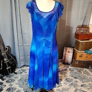 Elegant Blue Midi Dress with Flutter Sleeves for Night Out